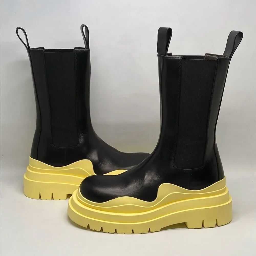 Bottega Veneta Contrast-Sole Leather Tire Chelsea Boots size 37